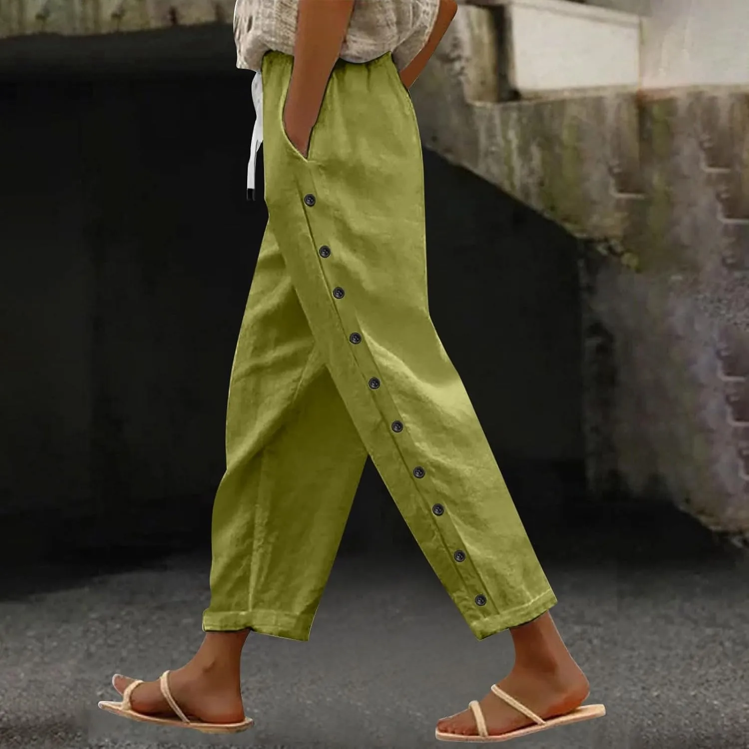 Linen Capris for Women Elastic Waisted Drawstring Capri Pants with Pockets Side Button Casual Summer Cropped Pants