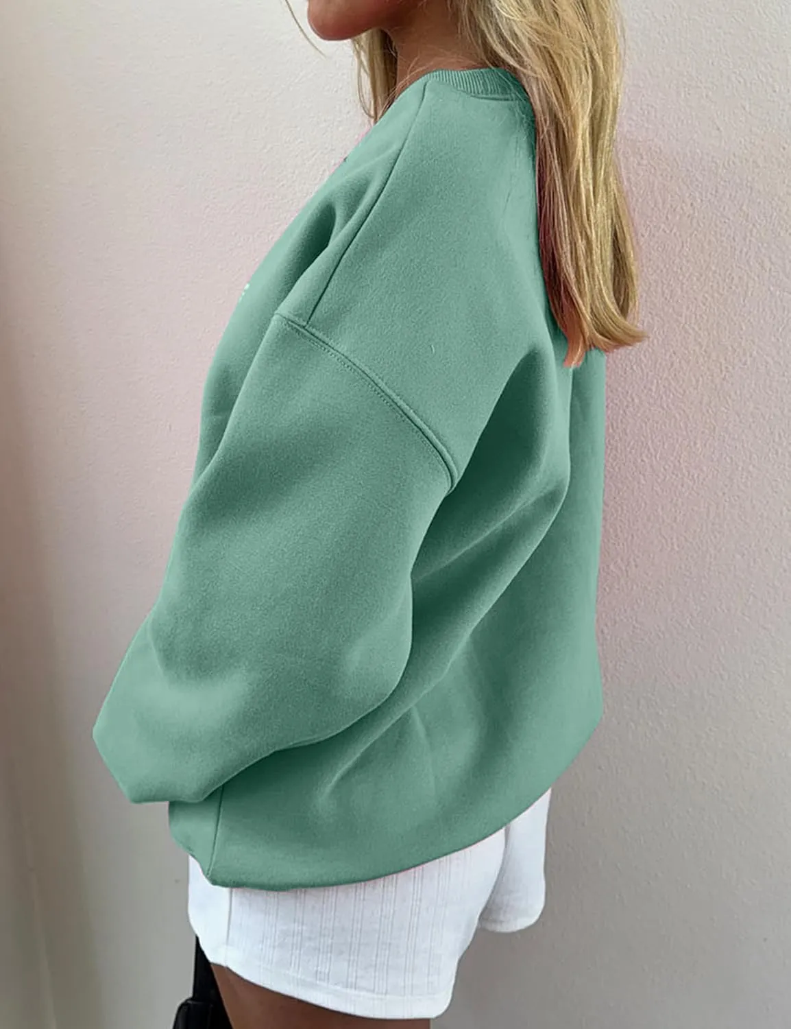 MISSACTIVER Women Bow Graphic Sweatshirts Oversized Pullover Sweatshirts Crewneck Pullover Tops 2024 Fall Fashion Clothes
