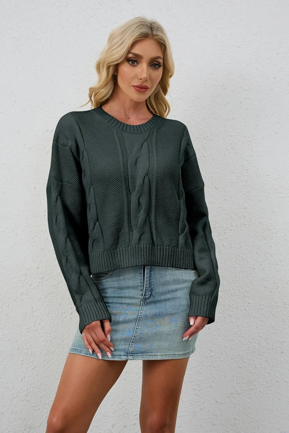 MISSACTIVER Women Loose Cable Knit Crop Sweater Crew Neck Long Sleeve Chunky Knitted Pullovers Comfy Fall Winter Cropped Tops