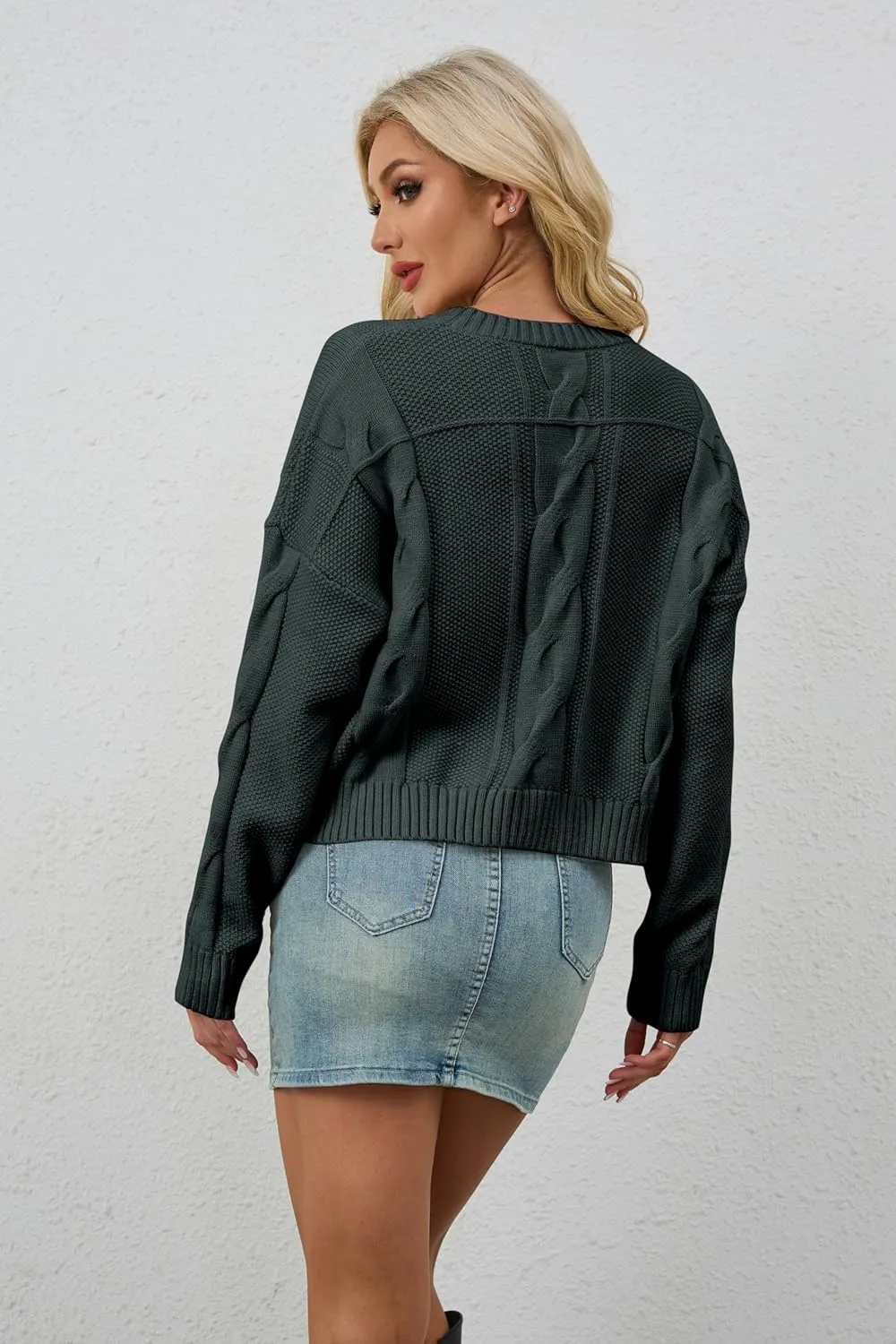 MISSACTIVER Women Loose Cable Knit Crop Sweater Crew Neck Long Sleeve Chunky Knitted Pullovers Comfy Fall Winter Cropped Tops