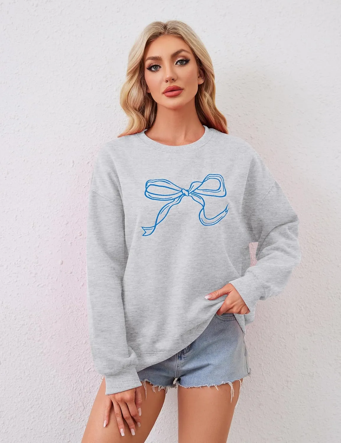 Women Bow Graphic Fleece Sweatshirts Oversized Embroidered Pullover Sweatshirts Crewneck Long Sleeve Going Out Tops
